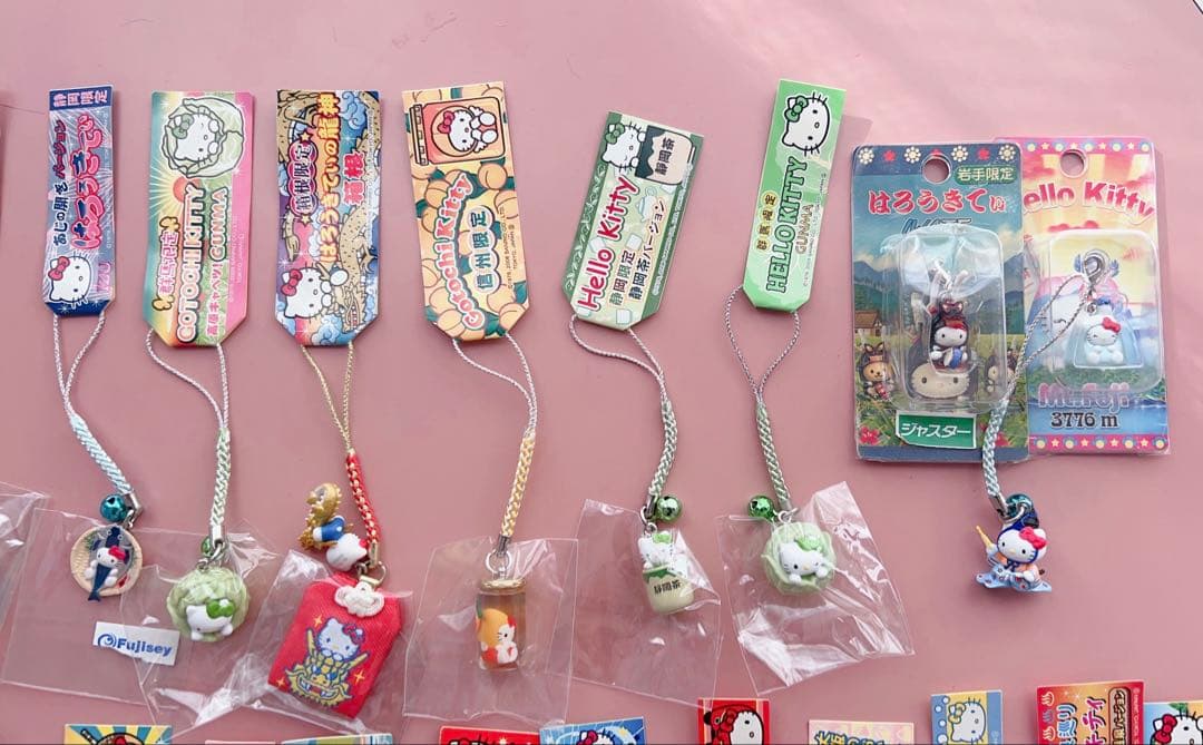 【未使用】まとめ売り ご当地キティ29個　根付　レア　平成レトロ 限定