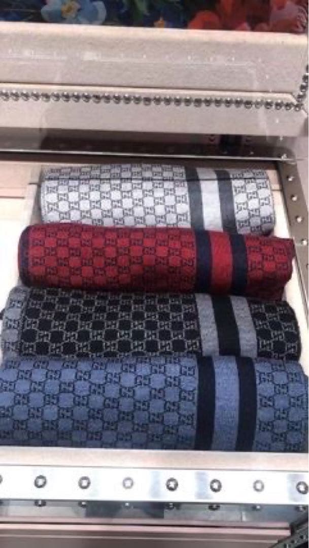 新品正規✨GUCCIマフラー✨グッチマフラー❗️箱紙袋セット　グッチ　メンズ