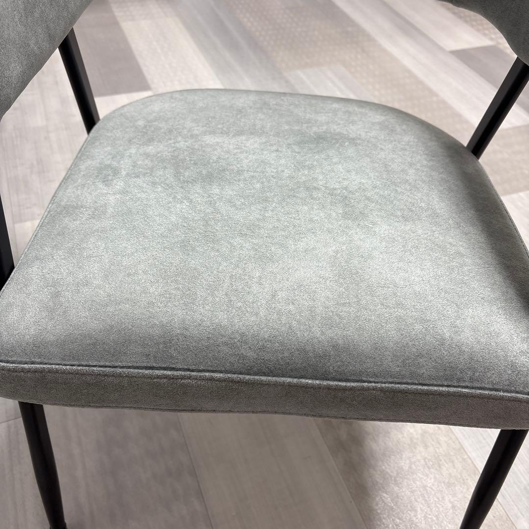 【ほぼ新品】ニトリ 肘付きダイニングチェア(イジー2 ライトグレー)