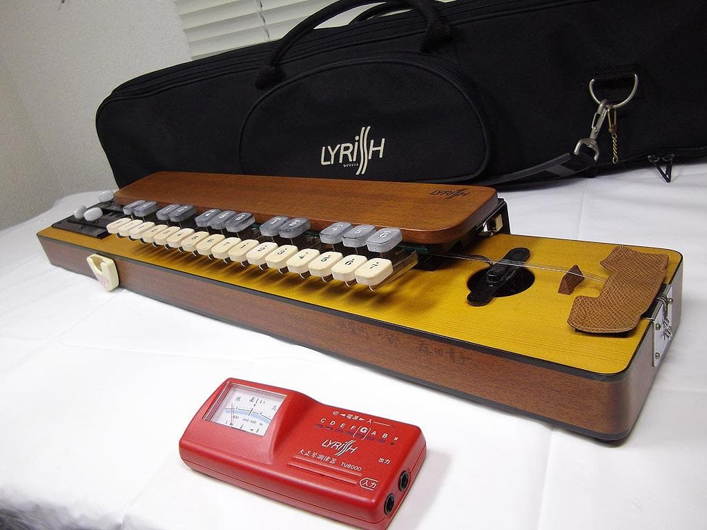 ライリッシュ LPS50 均等鍵盤 大正琴 4弦 ピックアップ付き