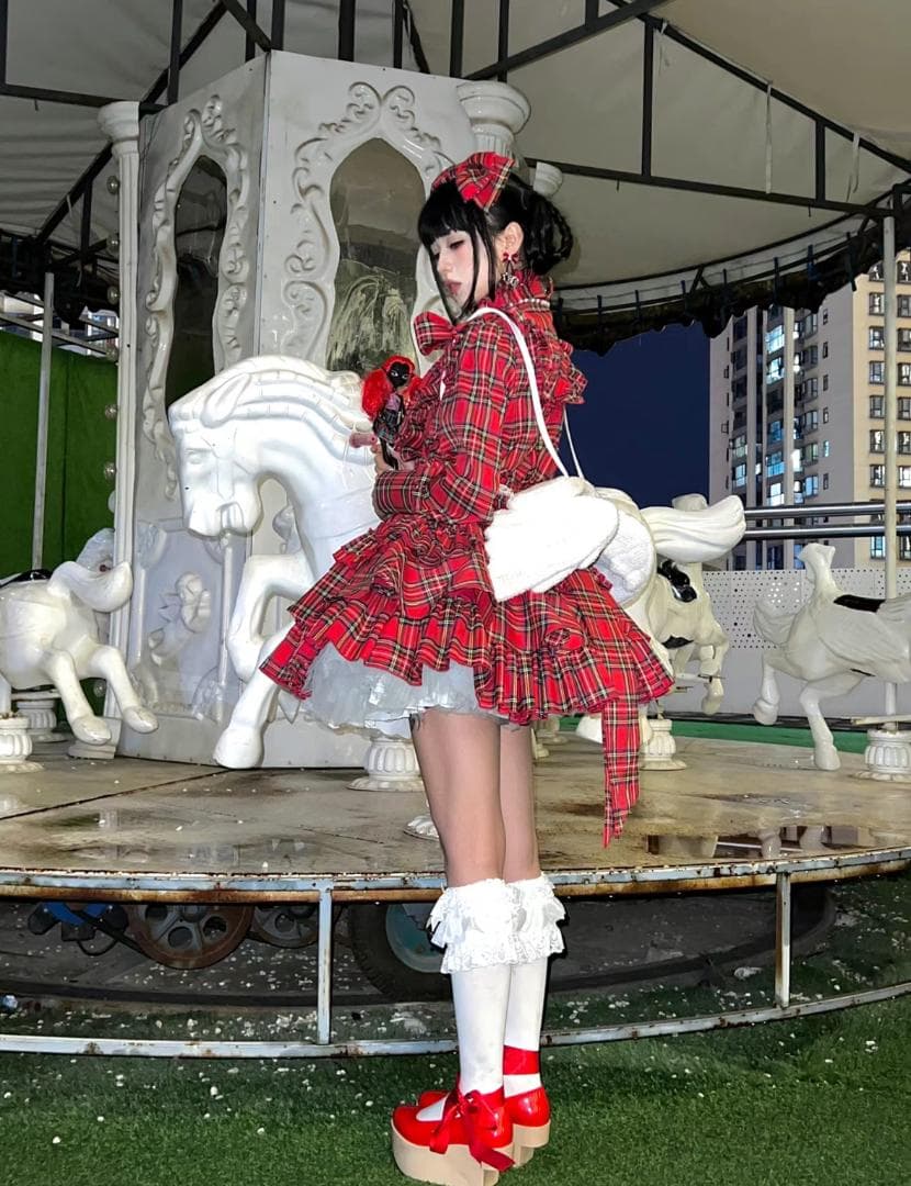 即納]CATCOCOONクラシカルドール 長袖 セットアップ 赤チェック - メルカリ