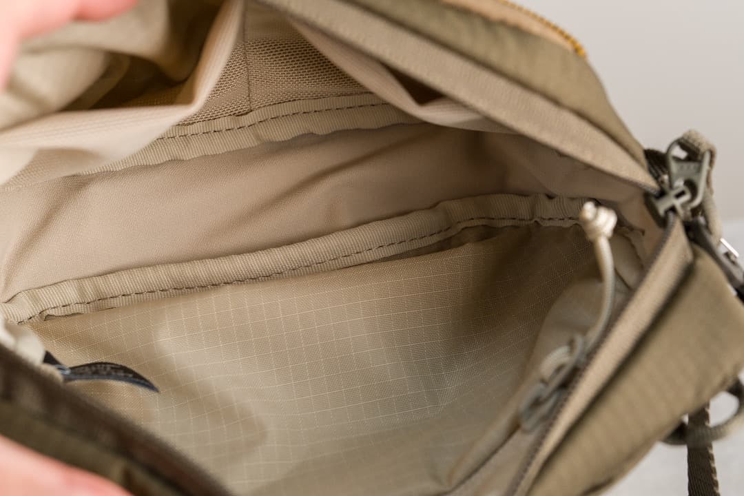 【新品未使用】ABLE CARRY Core Sling Mini ストラップ付