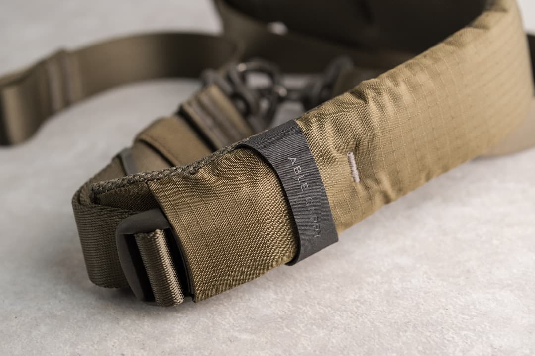 【新品未使用】ABLE CARRY Core Sling Mini ストラップ付