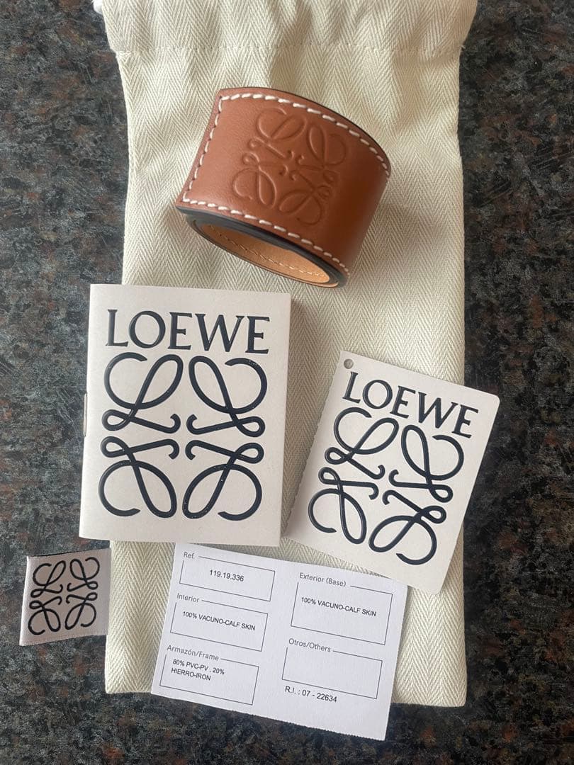 LOEWE スラップブレスレット スモール タン