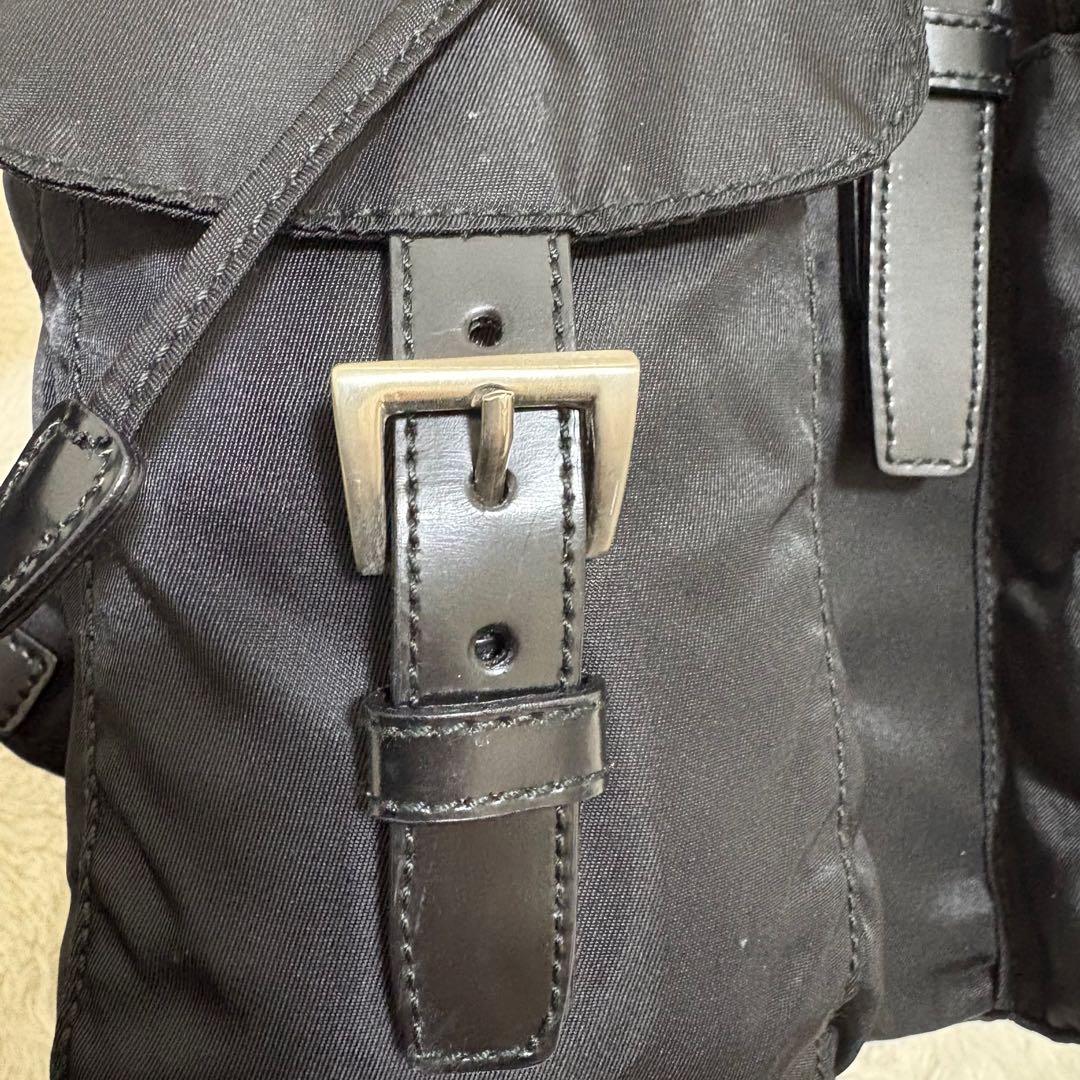 美品　プラダ リュック　バックパック　三角　ナイロン　レザー　黒　白タグ