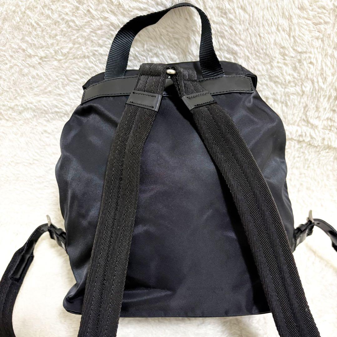 美品　プラダ リュック　バックパック　三角　ナイロン　レザー　黒　白タグ