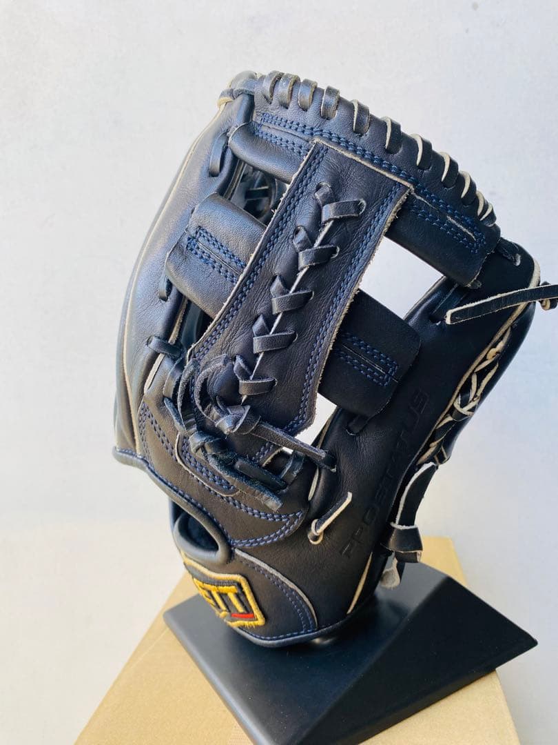 【最高級】プロステイタス　軟式用グローブ　　　　（内野手用）