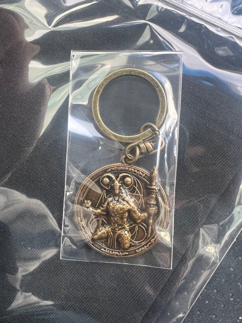 TORCH TORCH リブラのメタルキーホルダー - メルカリ