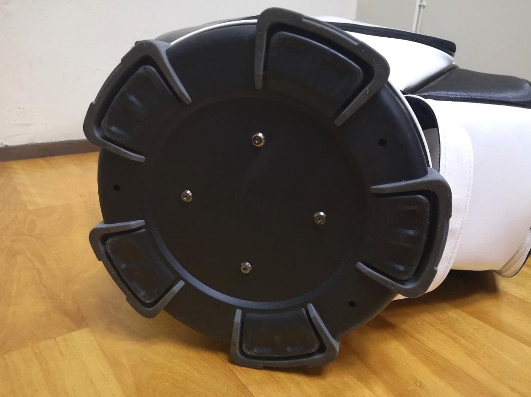 美品NIKE ナイキのアジアカートキャディバッグ(GF3006 白/黒/銀)