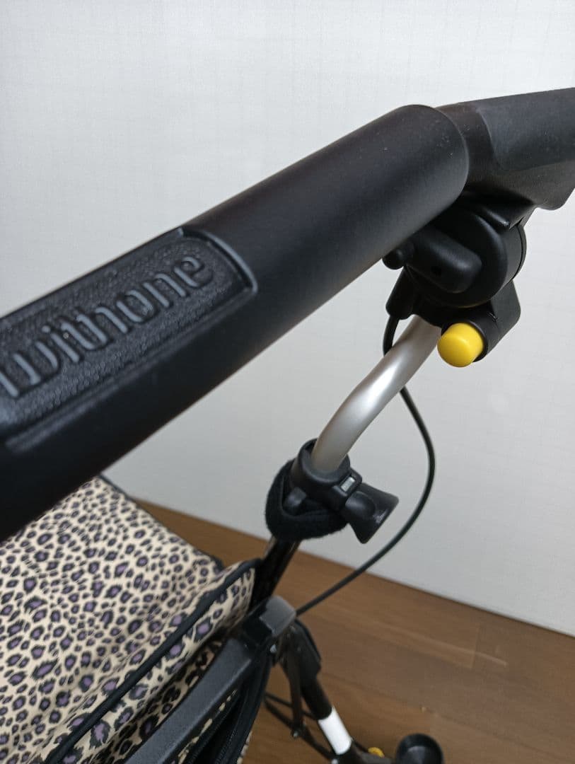 手押し車シルバーカー 軽量アルミフレーム