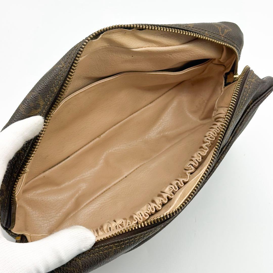 ルイヴィトン トゥルース トワレット 28 モノグラム クラッチバッグ ポーチ