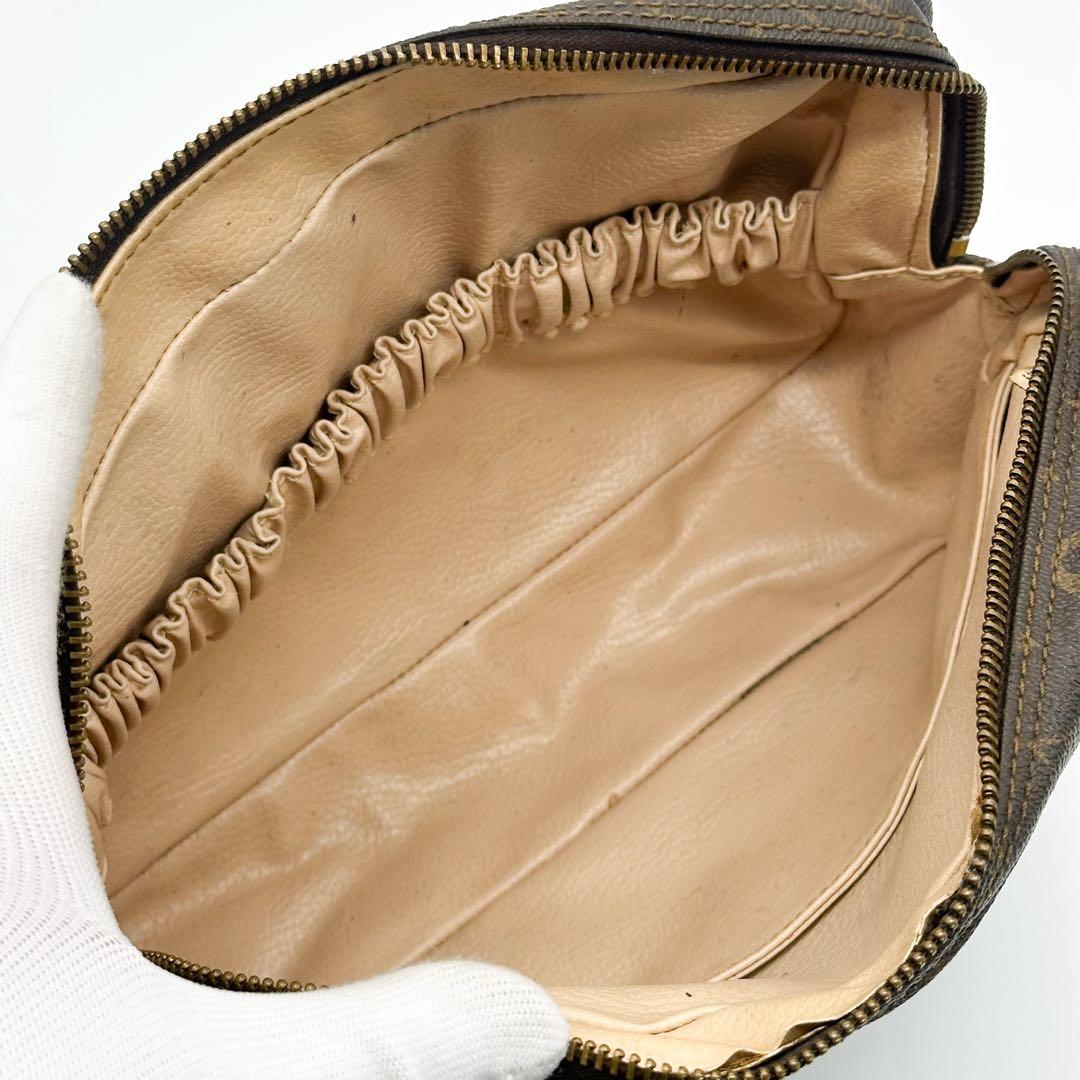 ルイヴィトン トゥルース トワレット 28 モノグラム クラッチバッグ ポーチ