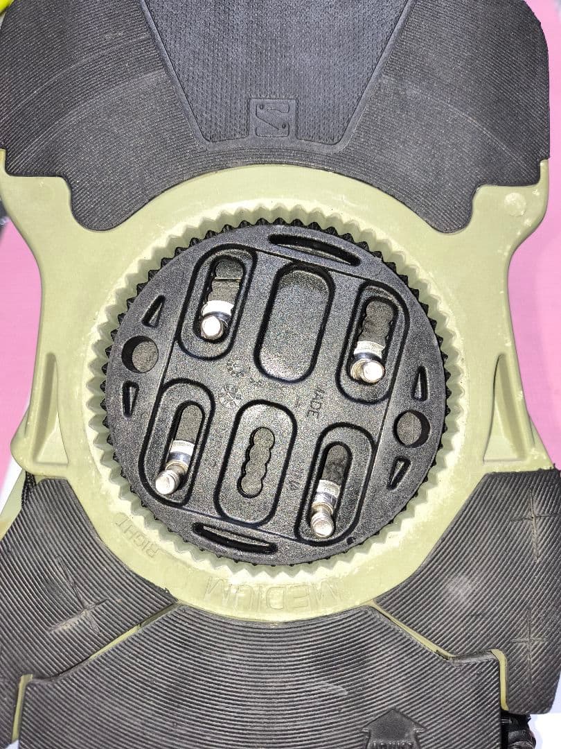 SALOMON サロモン DISTRICT ディストリクト Mサイズ