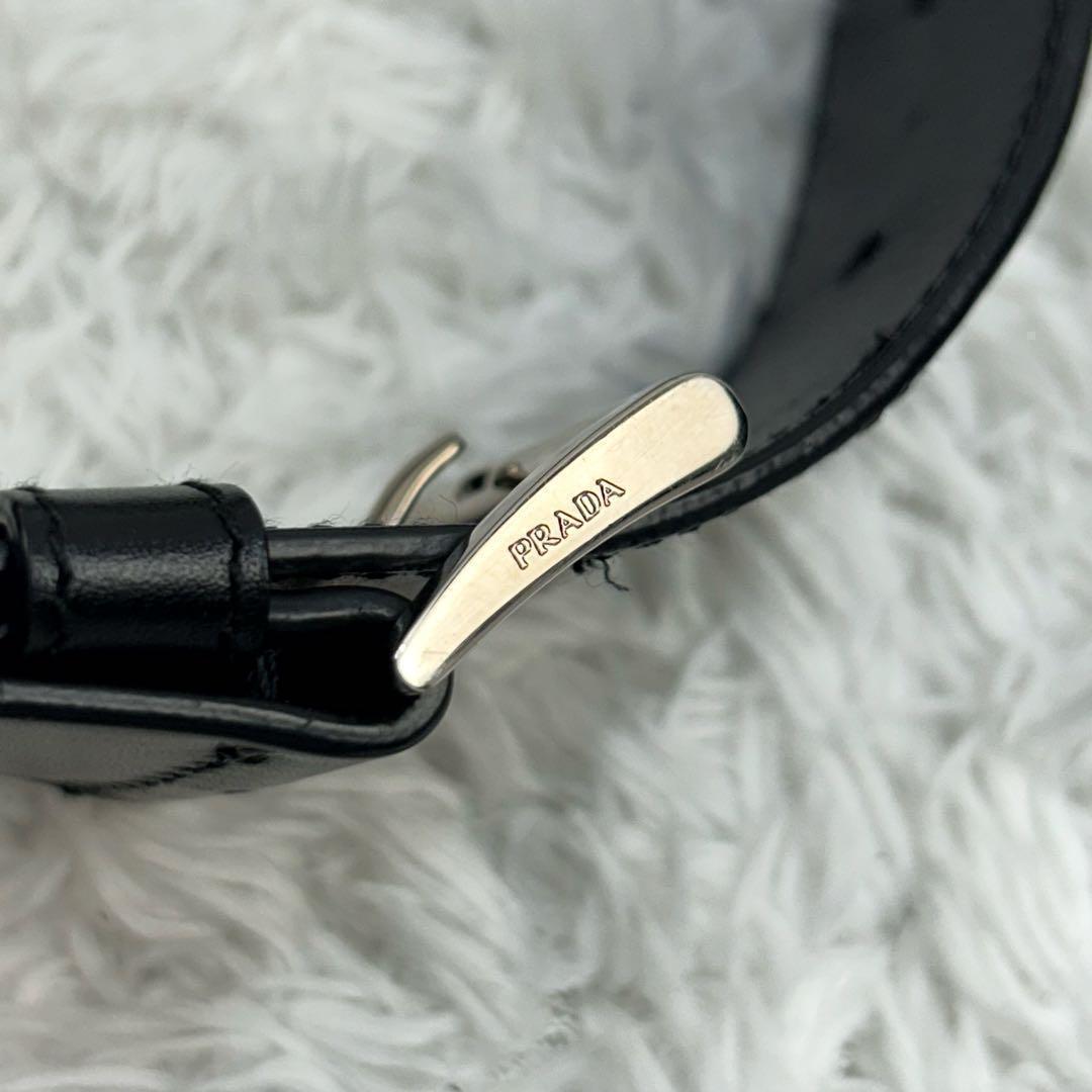 正規品✨極美品✨PRADAプラダ　ボディバッグ　ウエストポーチ　三角プレート　黒