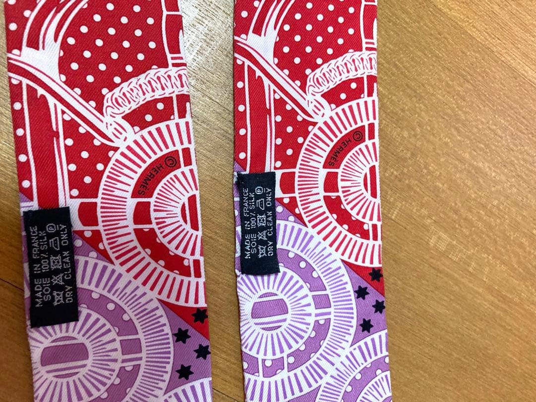 HERMES ツイリー　2本組　バンダナ柄　赤ピンク系