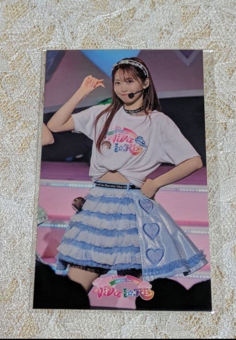 i☆Ris ラッフルくじ 芹澤優 E-2 ステッカー - メルカリ