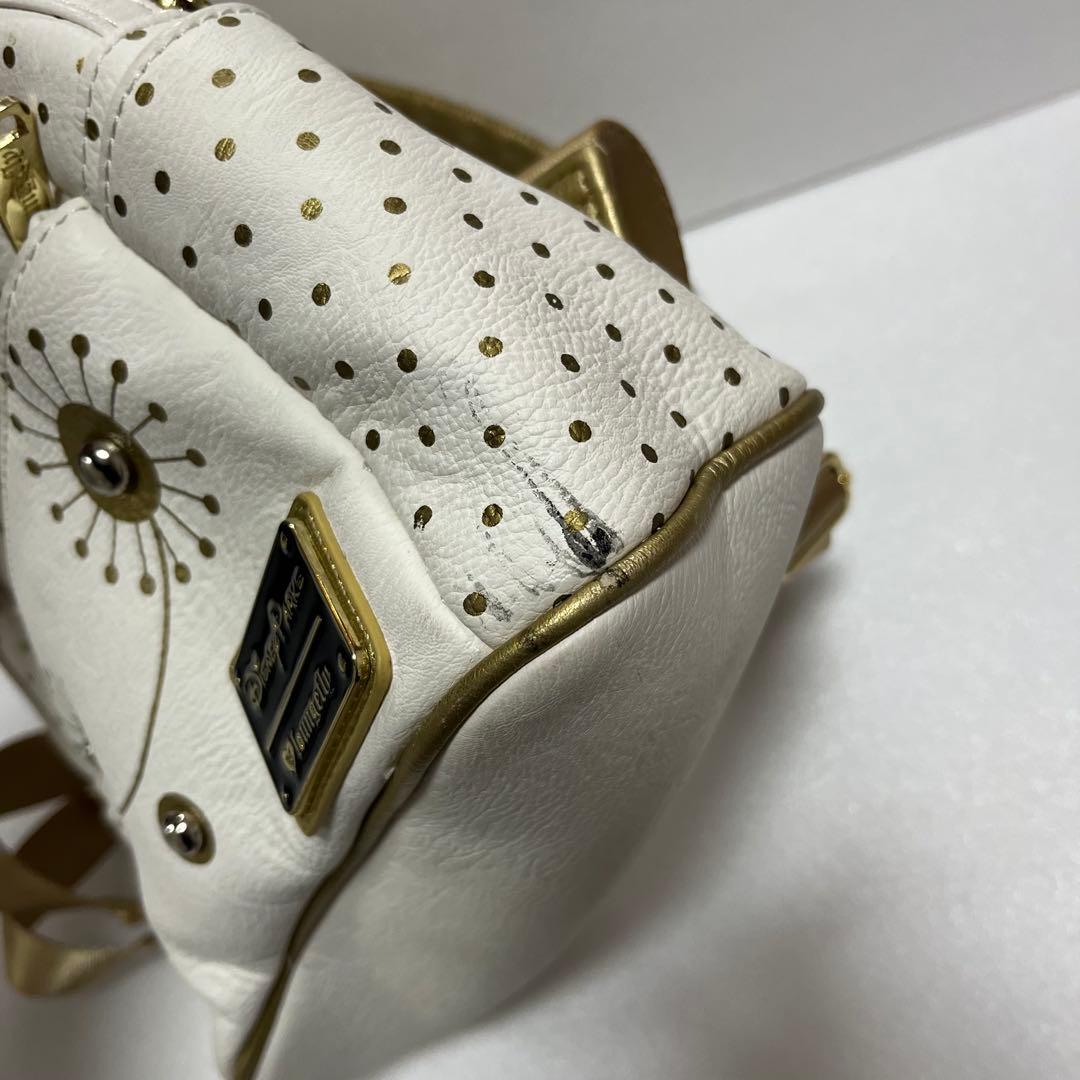 海外限定 Loungefly イッツアスモールワールド　ラウンジフライ　リュック