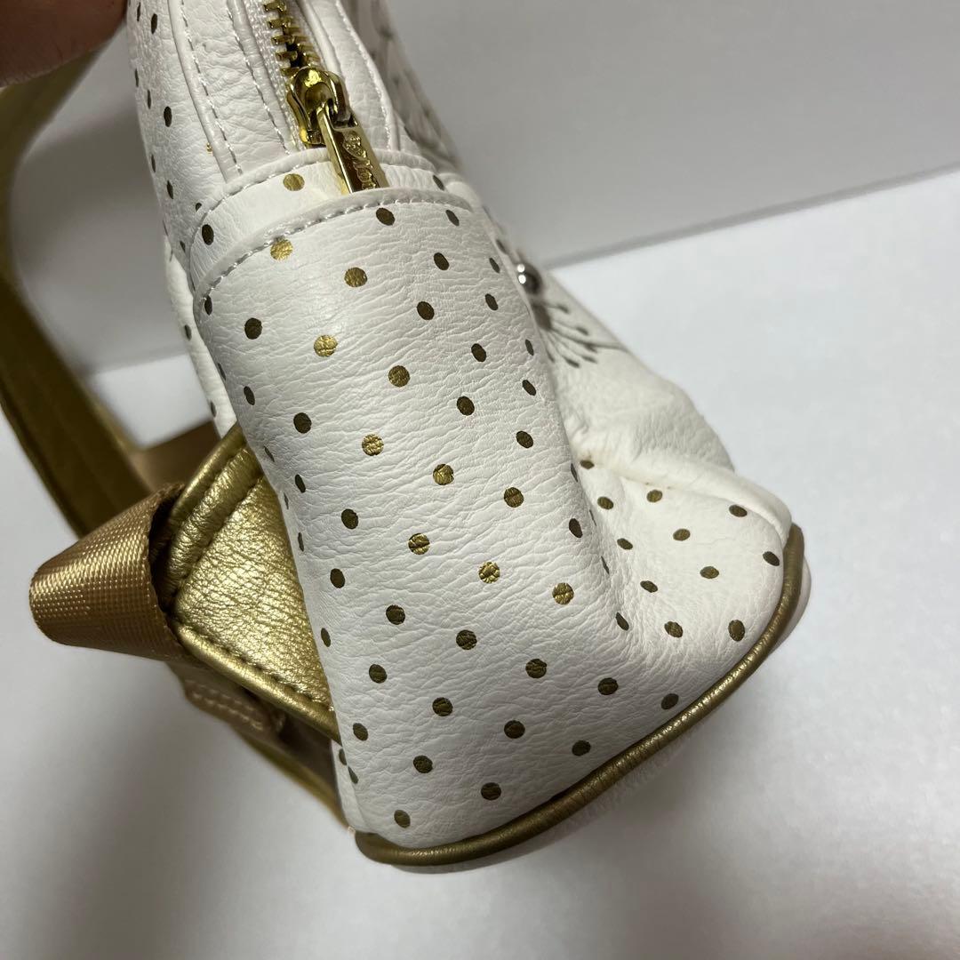 海外限定 Loungefly イッツアスモールワールド　ラウンジフライ　リュック