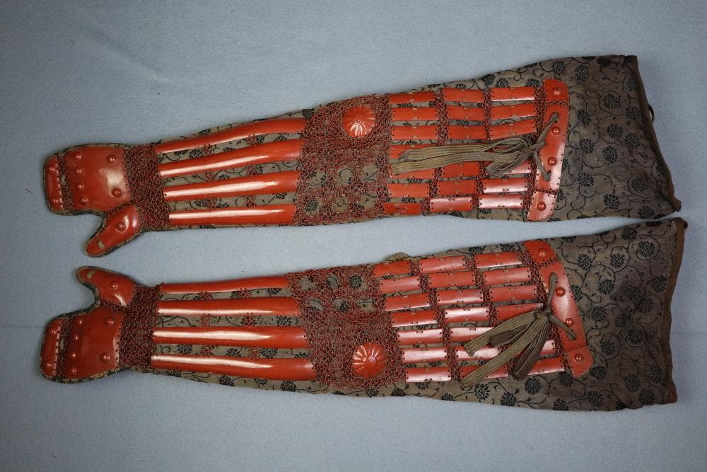 BLACK　赤備当世具足　丸武工房（光忍）制作甲冑　等身大