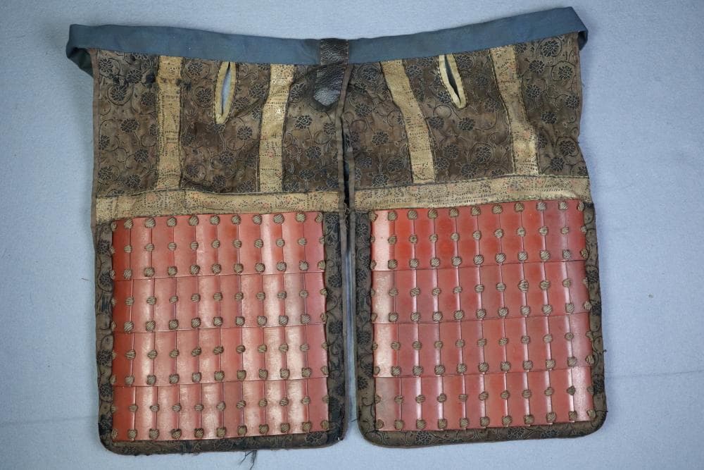 BLACK　赤備当世具足　丸武工房（光忍）制作甲冑　等身大