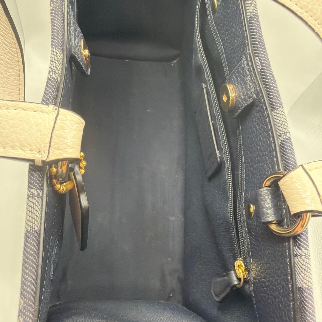COACH デンプシー トート 22 シグネチャー　2way ショルダーバック