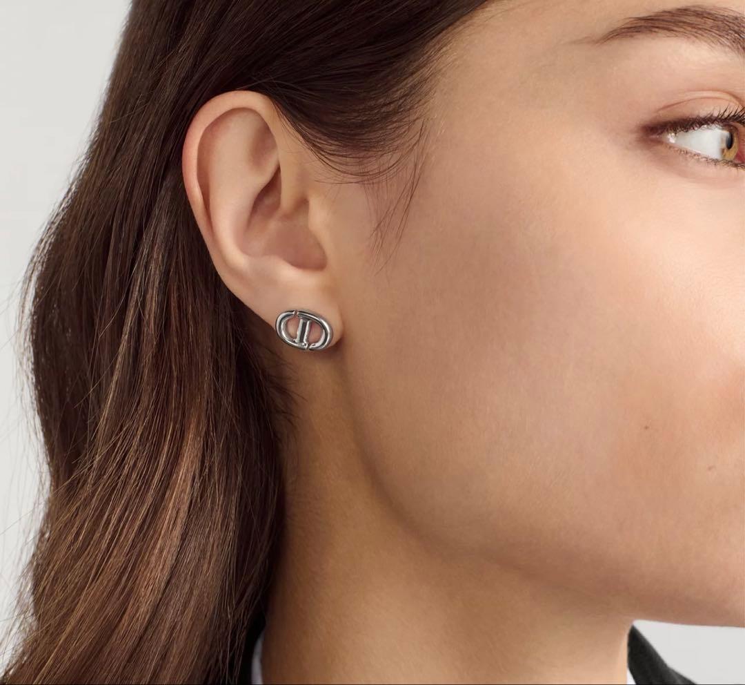 ぼ*ー様 CD Navy スタッドピアス Christian Dior