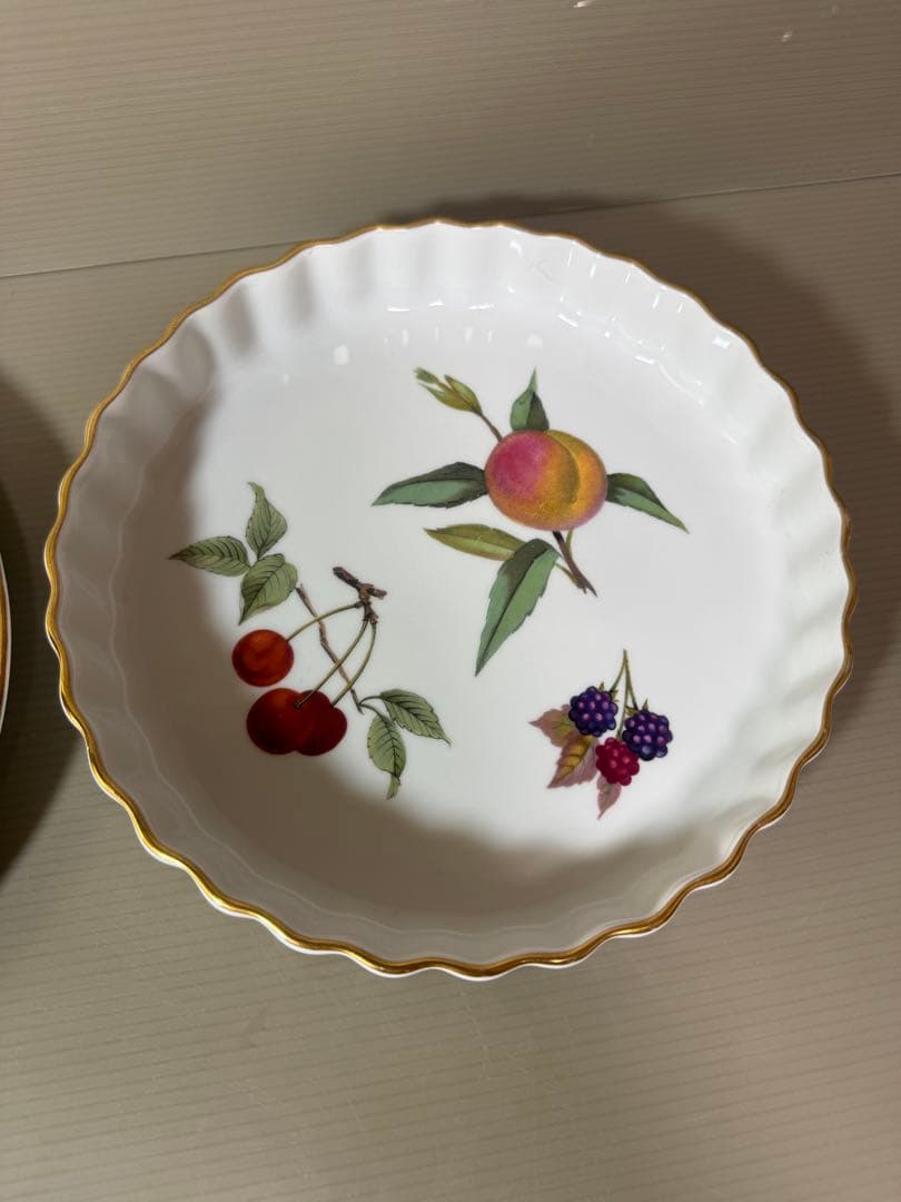 2763 ウェッジウッド皿1客　ロイヤルウースター皿1客　金彩