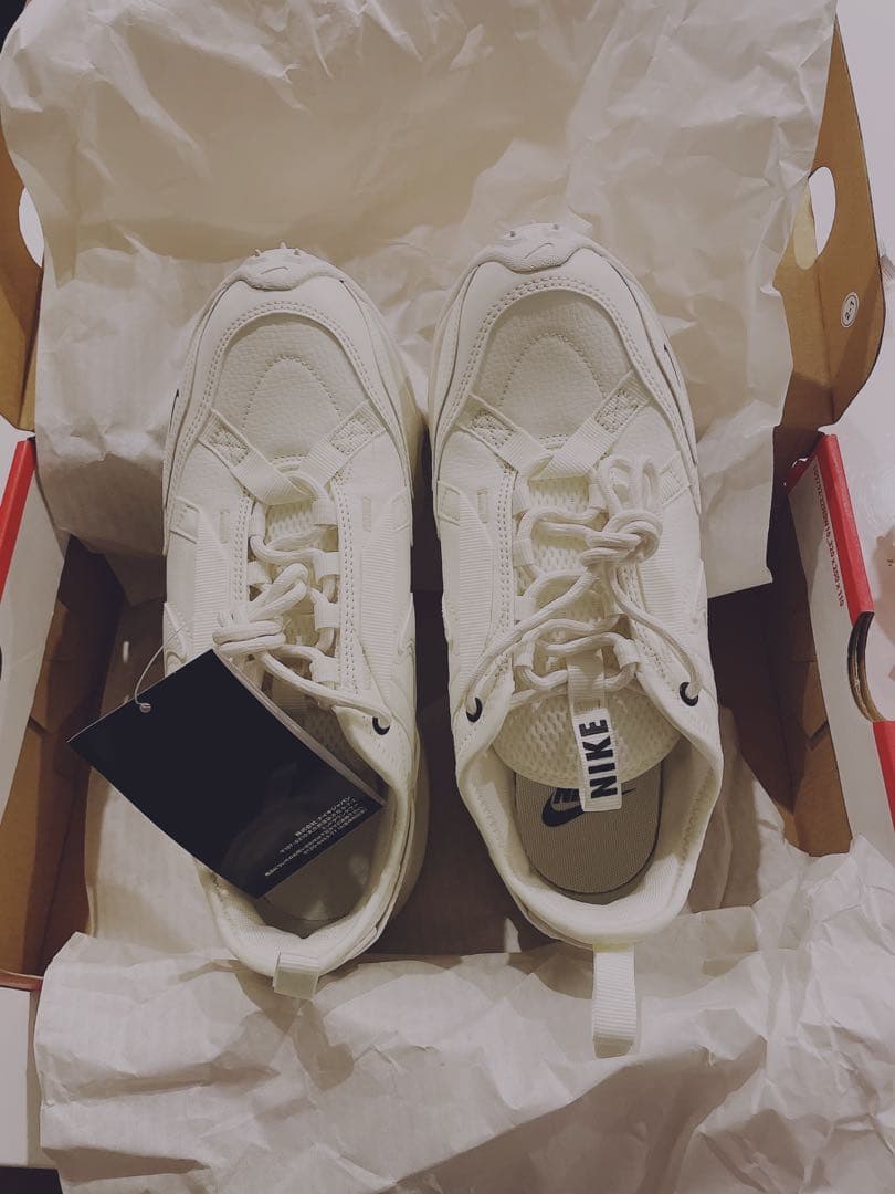 新品　NIKE　TC7900 セイル　ホワイト　24センチ　NIKE スニーカー