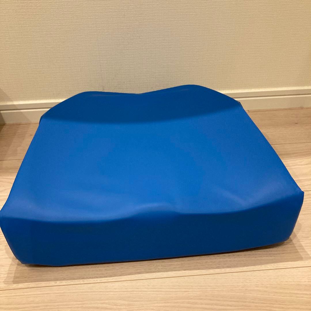 車椅子用クッション　タカノクッションMOLA（モーラ）