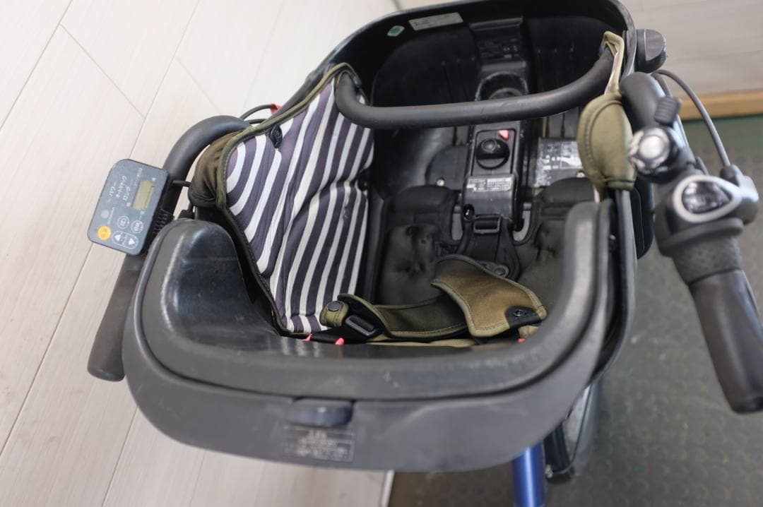 パナソニック ギュット　　20インチ　3段　8.9Ah（5点灯）充電器あり