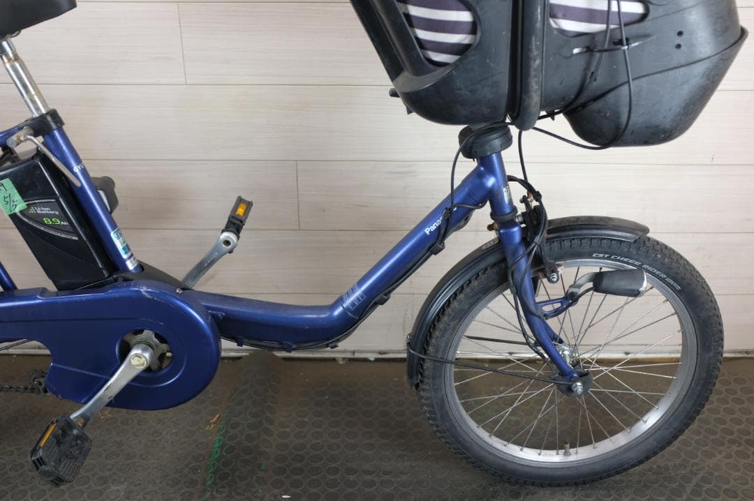 パナソニック ギュット　　20インチ　3段　8.9Ah（5点灯）充電器あり