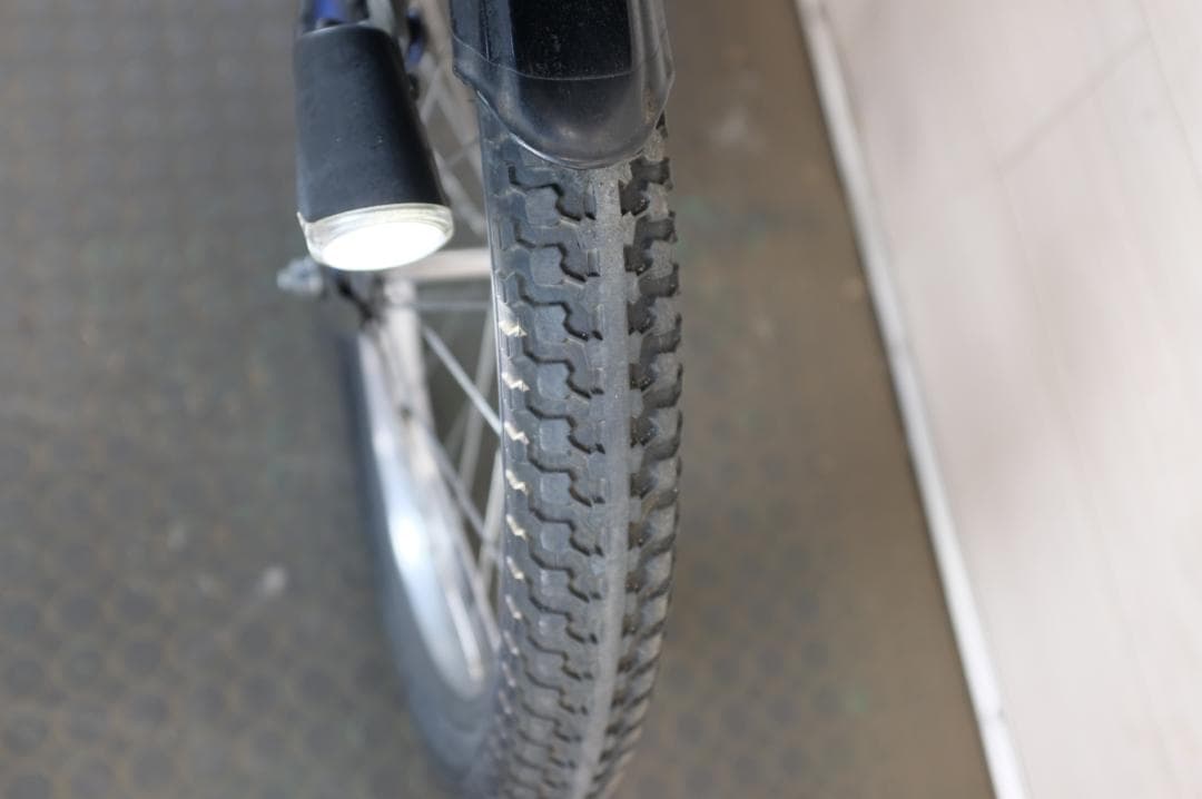 パナソニック ギュット　　20インチ　3段　8.9Ah（5点灯）充電器あり