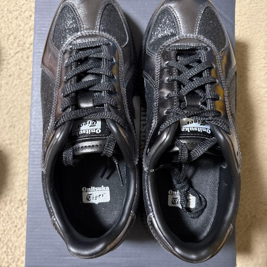 土日お値下げ！Onitsuka Tiger DELECITY HOLIDAY