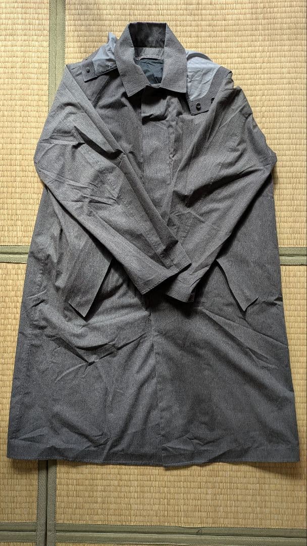 DESCENTE　PAUSE　ライナーツキフードステンカラーコート