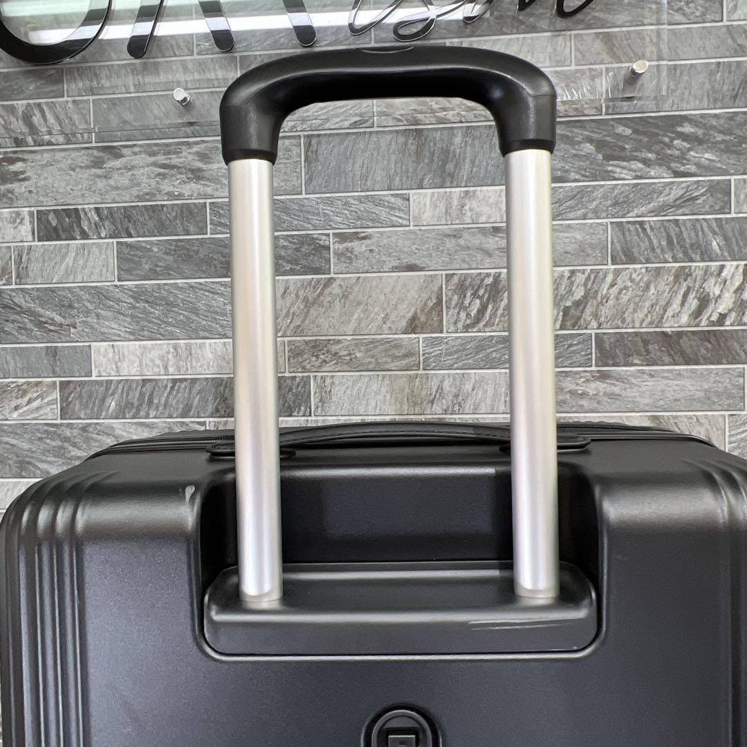 こころ【使用１回】美品　ace.　エース　キャリーケース　ファーニットZ