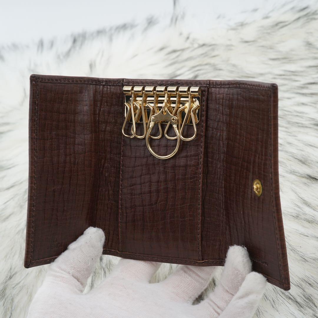 極美品　箱付き　FENDI フェンディ　キーケース　ズッカ柄　FFロゴ　ブラウン