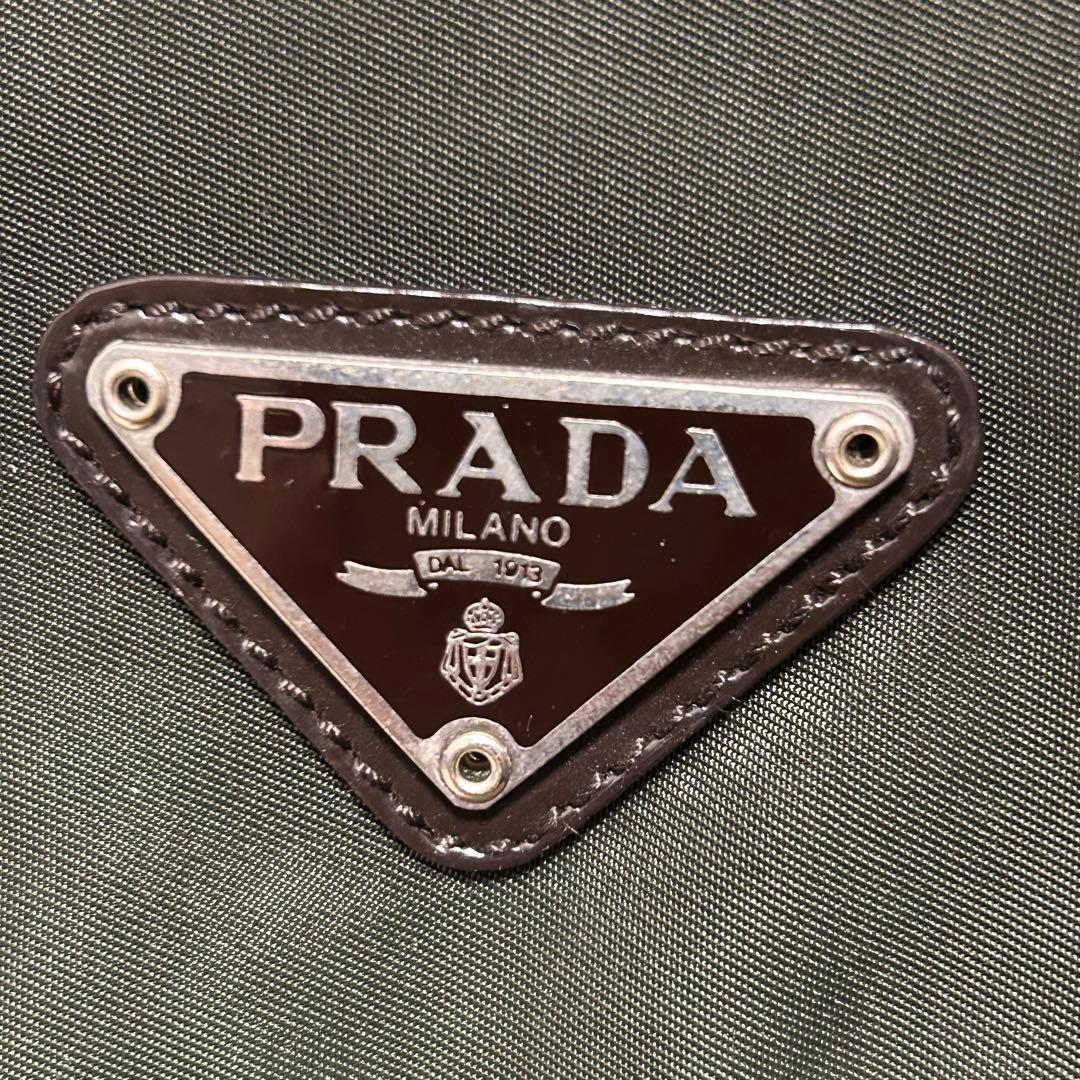 PRADA ショルダーバッグ　ナイロン　カーキ　プラダ　メッセンジャーバッグ