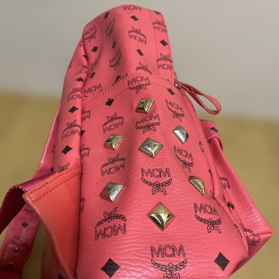 MCM スタッズ付きリュック