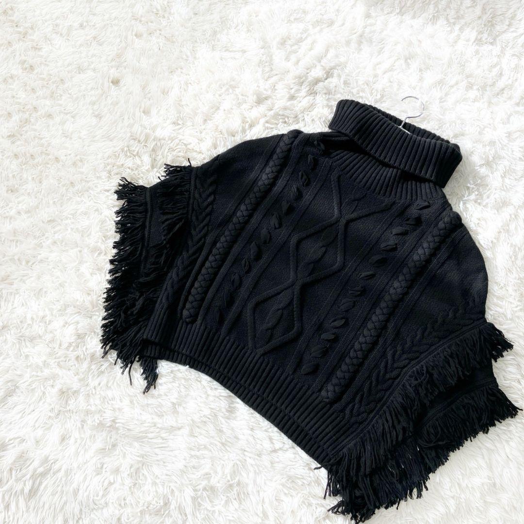 VIVIENNE TAM ケーブルニットポンチョ 肉厚 フリンジ
