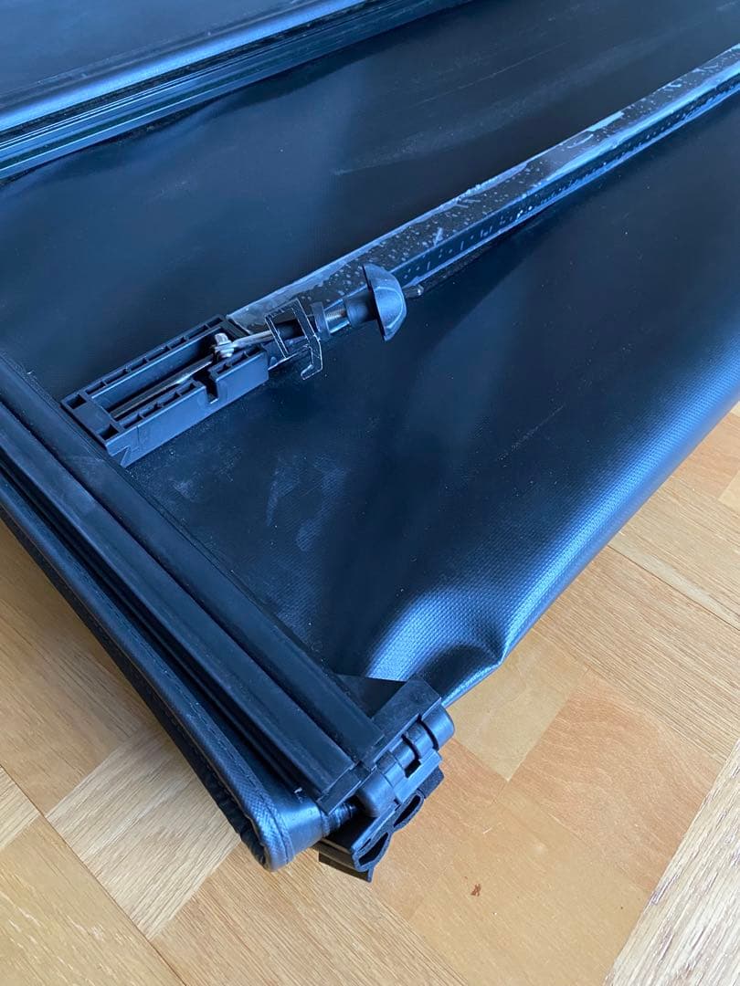 まさよしハイラックス　トノカバー　GUN125 三つ折り