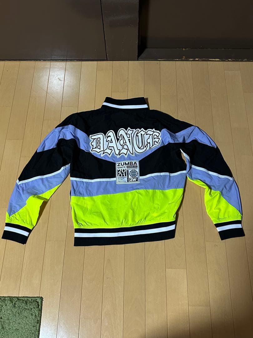 ZUMBA カラーブロックジャケットとショートパンツセット