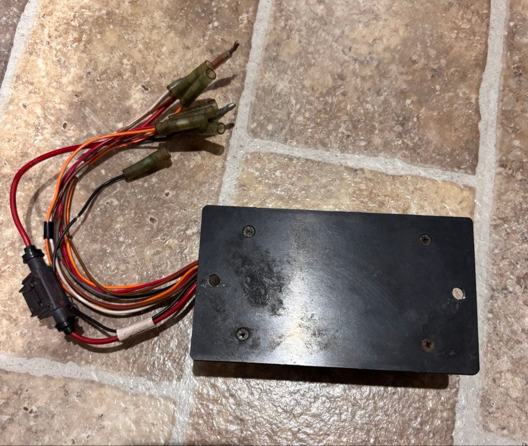 作動確認済　サムズ　TAFF ３連ウィンカーリレー(12/24V)兼用