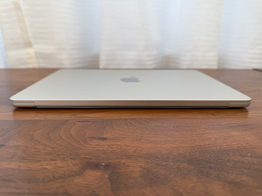 Apple MacBook Air M2 2022 8GB 13.6インチ