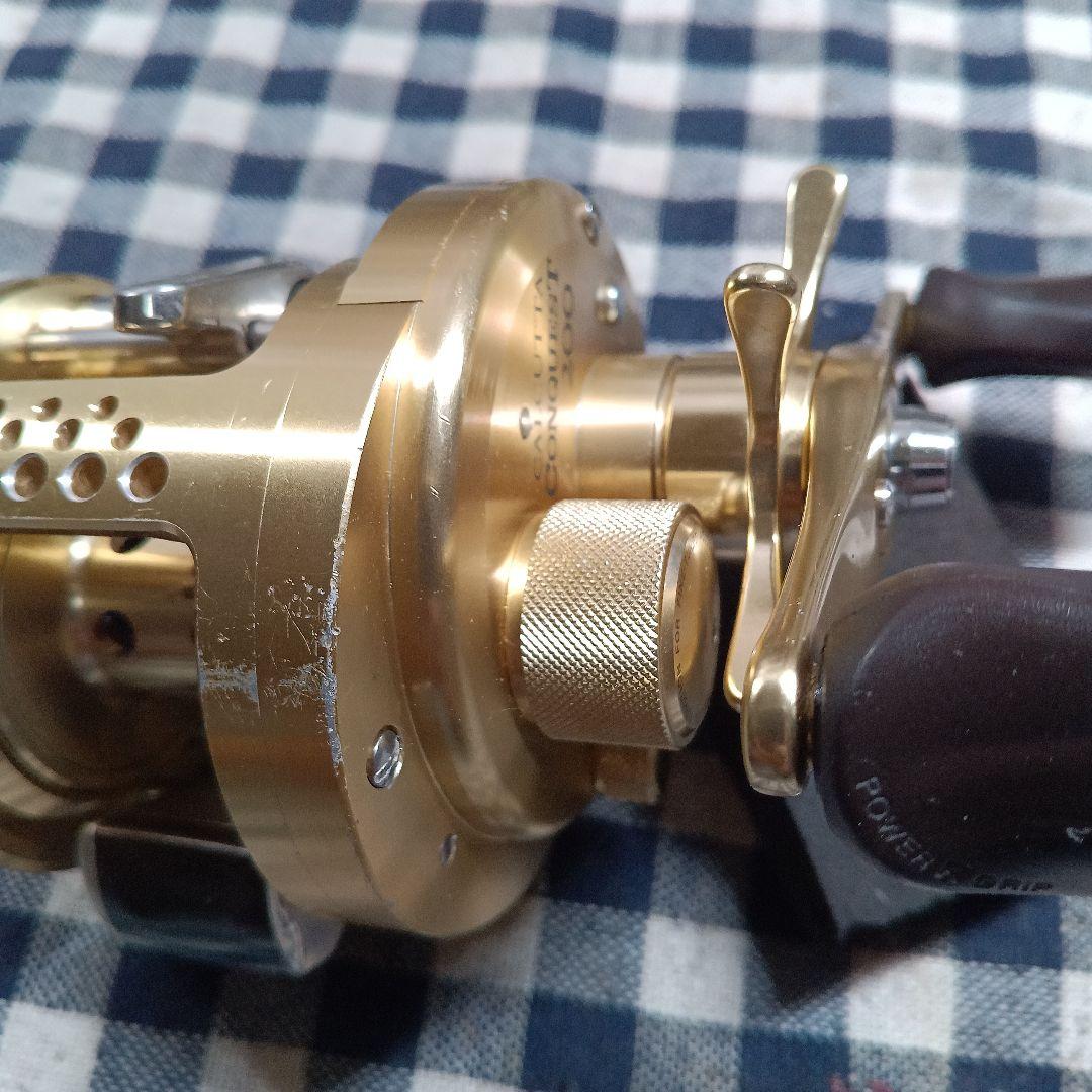 シマノ　00カルカッタコンクエスト200(RH440) Yiiです。