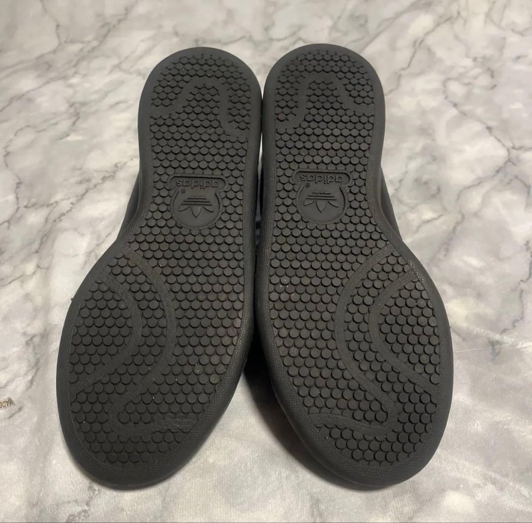 【美品】adidas アディダススタンスミス スニーカー 黒24.5