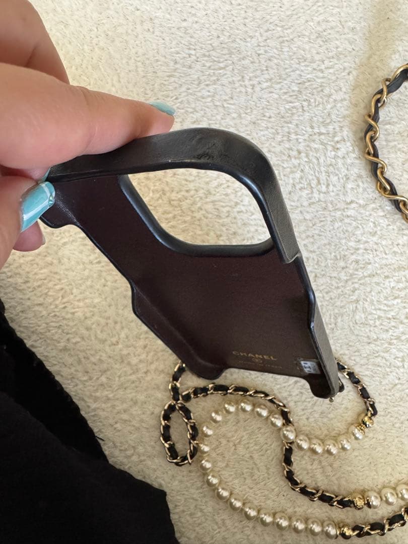 CHANEL ブラックレザーiPhone14,Proカバー