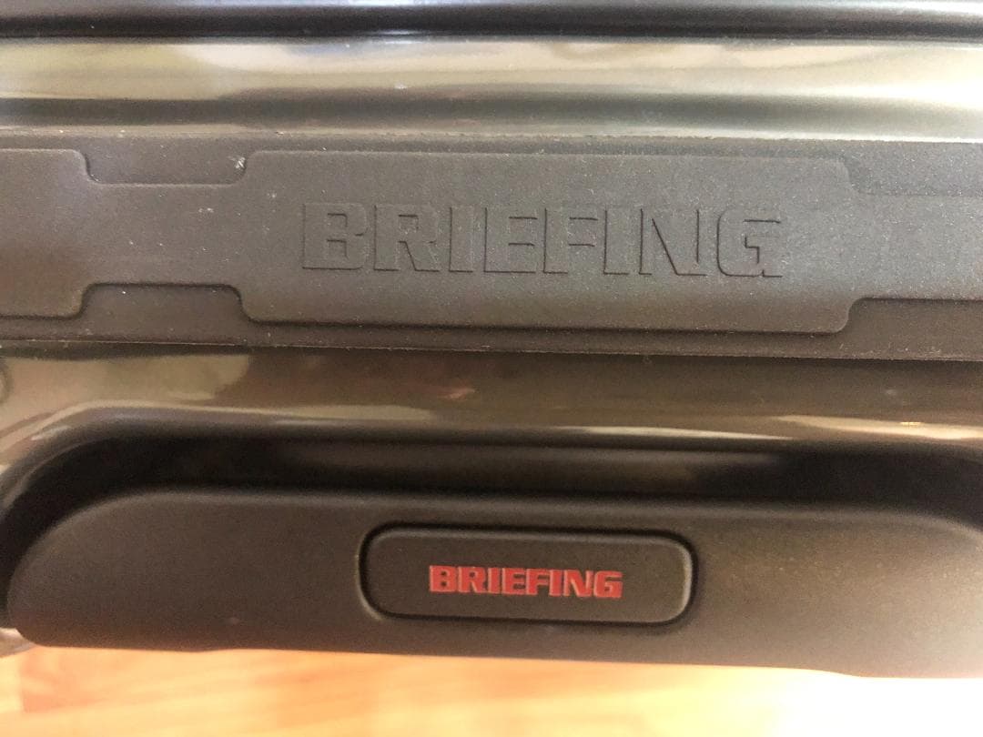 展示品 ブリーフィング キャリーケース 34L TSAロック 4輪 H-34F