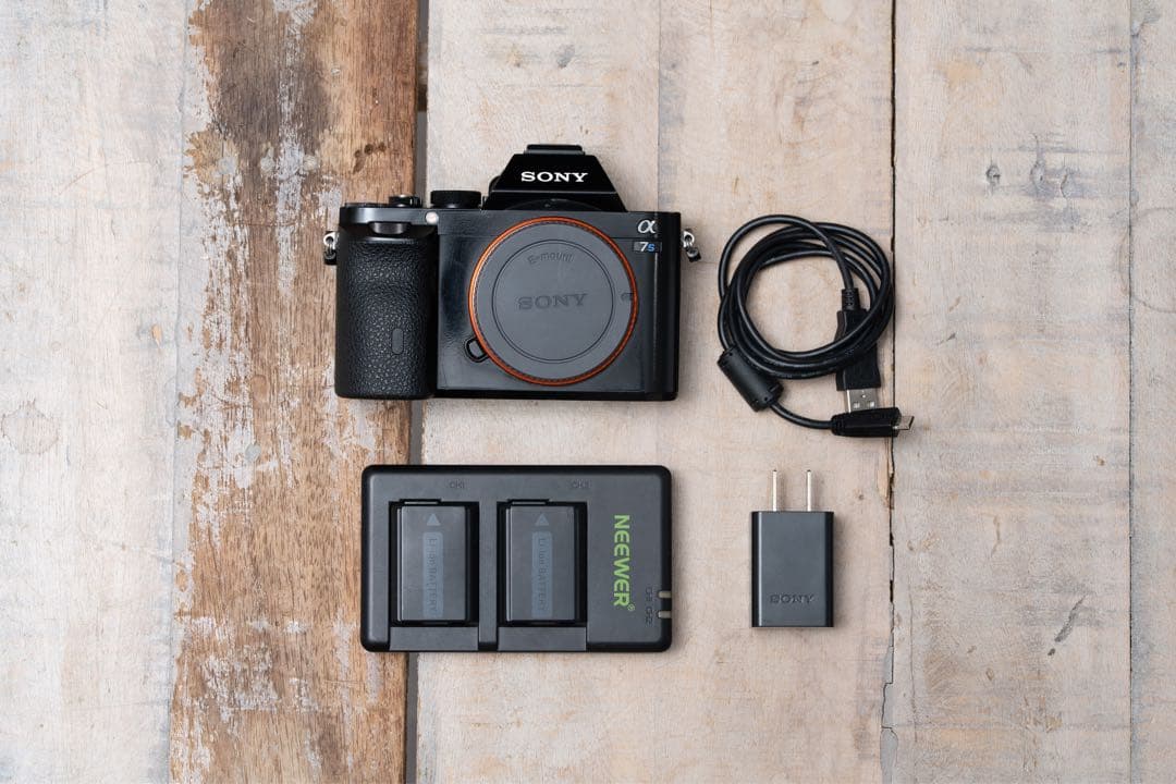 f*1様 SONY α7s初代　ミラーレスカメラ