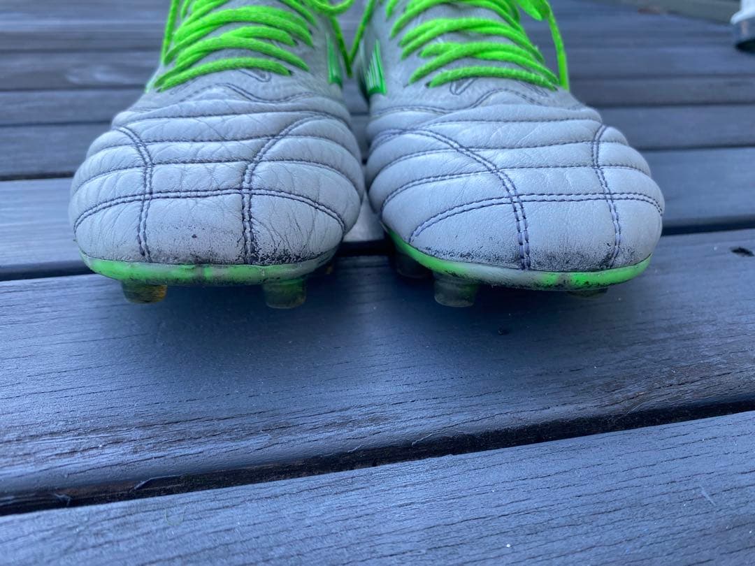 ミズノ　モレリアネオ4β JAPAN 25.5cm