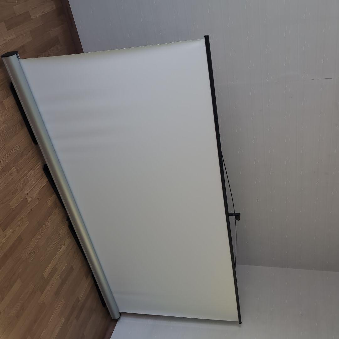 シアターハウス　プロジェクタースクニーン